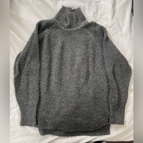 Sweater Bundle - Picture 8 of 10